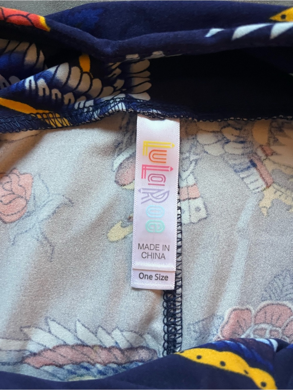LuLaRoe Patriotic Patterned Leggings - Picture 3 of 3